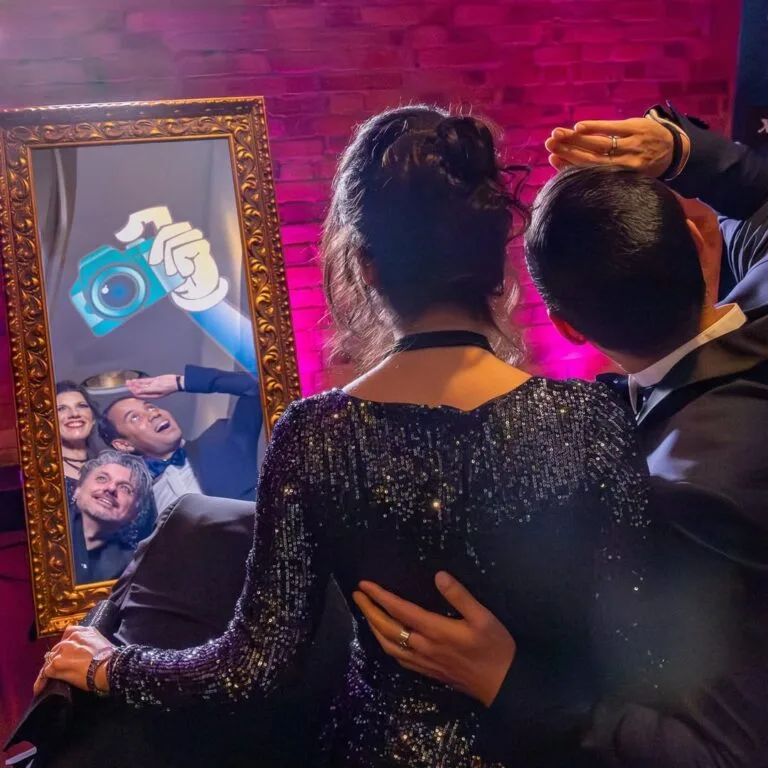 Showtime - Mirror Photo Booth-3